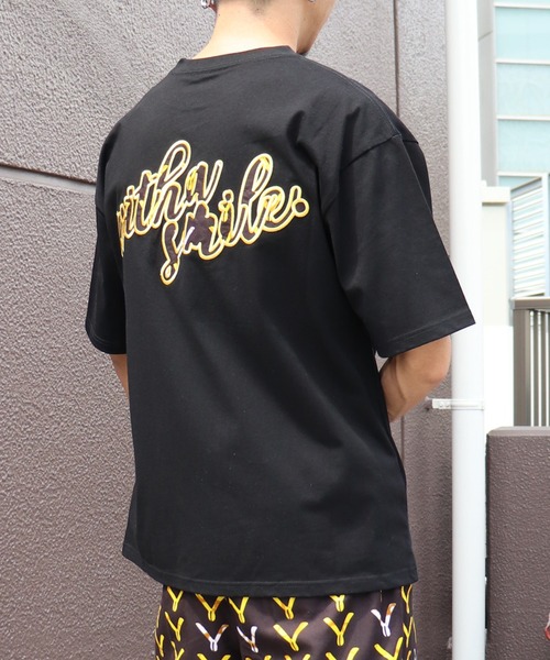 moyan ecri（モヤン エクリ）の「<moyan ecri>with smile パッチ刺繍Tシャツ（Tシャツ/カットソー・メンズ・ベージュ系その他/ブラック系その他/ホワイト系その他・FREE）」の5枚目の写真