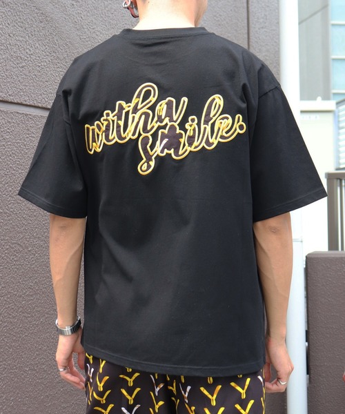 moyan ecri（モヤン エクリ）の「<moyan ecri>with smile パッチ刺繍Tシャツ（Tシャツ/カットソー・メンズ・ベージュ系その他/ブラック系その他/ホワイト系その他・FREE）」の7枚目の写真