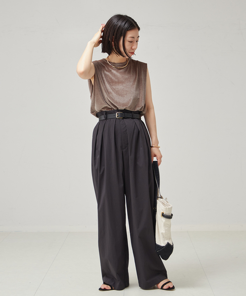 journal standard L'essage(ジャーナルスタンダードレサージュ)の「ベロア タックノースリーブ(Tシャツ/カットソー・レディース・ネイビー/ベージュ/ブラウン・FREE)」の7枚目の写真