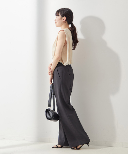 journal standard L'essage(ジャーナルスタンダードレサージュ)の「ベロア タックノースリーブ(Tシャツ/カットソー・レディース・ネイビー/ベージュ/ブラウン・FREE)」の12枚目の写真