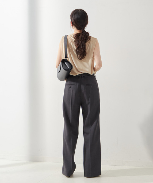 journal standard L'essage(ジャーナルスタンダードレサージュ)の「ベロア タックノースリーブ(Tシャツ/カットソー・レディース・ネイビー/ベージュ/ブラウン・FREE)」の13枚目の写真