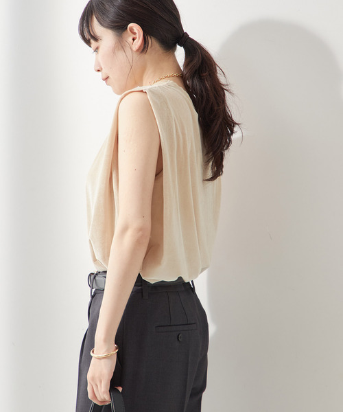 journal standard L'essage(ジャーナルスタンダードレサージュ)の「ベロア タックノースリーブ(Tシャツ/カットソー・レディース・ネイビー/ベージュ/ブラウン・FREE)」の14枚目の写真