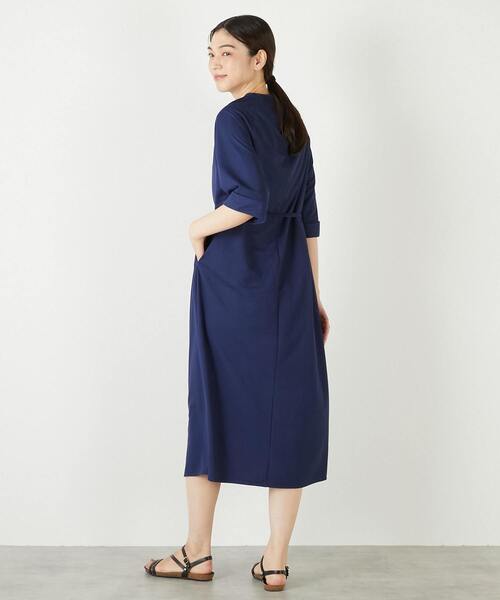 MELROSE claire（メルローズ クレール）の「【ナノキャラメルベルテッドカットワンピース】（ワンピース・レディース・ベージュ/ネイビー/カーキ・FREE）」の21枚目の写真