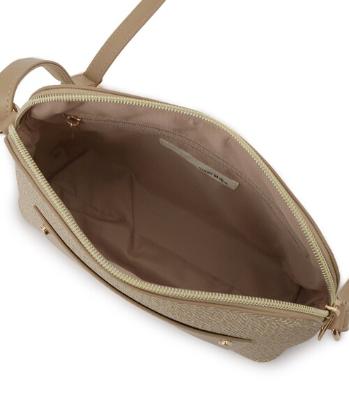 SHOO・LA・RUE(シューラルー)の「キャンバス風合皮ショルダーバッグ(ショルダーバッグ・レディース・ブラック系4/ブラウン系5/ベージュ系4・00)」の16枚目の写真