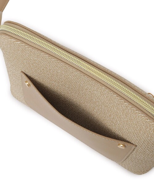 SHOO・LA・RUE(シューラルー)の「キャンバス風合皮ショルダーバッグ(ショルダーバッグ・レディース・ブラック系4/ブラウン系5/ベージュ系4・00)」の21枚目の写真