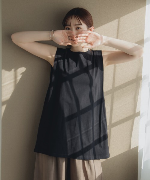 slattgir(スラットジール)の「高身長 綿100%汗染みしにくいタックノースリーブTシャツ(トールサイズ)Essenave(Tシャツ/カットソー・レディース・ブラック/ブルー/グレー・TM/TL/TLL/T3L/T4L/T5L)」の4枚目の写真