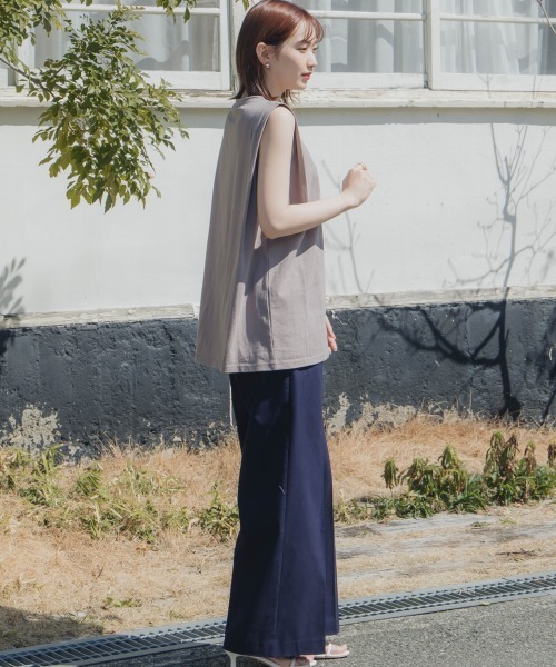 slattgir(スラットジール)の「高身長 綿100%汗染みしにくいタックノースリーブTシャツ(トールサイズ)Essenave(Tシャツ/カットソー・レディース・ブラック/ブルー/グレー・TM/TL/TLL/T3L/T4L/T5L)」の12枚目の写真