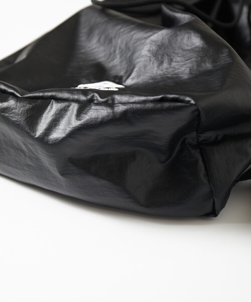 UMBRO(アンブロ)の「UMBRO/アンブロ 【新色追加】SP Packable Coating Nylon Mini Bag/別注 パッカブル コーティングナイロン ミニバッグ(バックパック/リュック・メンズ・チャコールグレー/ブラック/ワインレッド/ベージュ/ホワイト・ONE SIZE)」の9枚目の写真