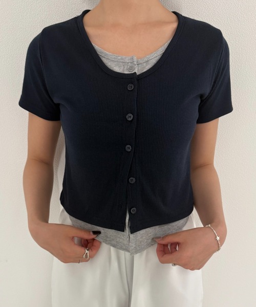 Geeong(ジーオン)の「バイカラー レイヤード カーディガン カットソー 半袖トップス(Tシャツ/カットソー・レディース・ブラック/ベージュ/ネイビー/ライトブルー・FREE)」の4枚目の写真