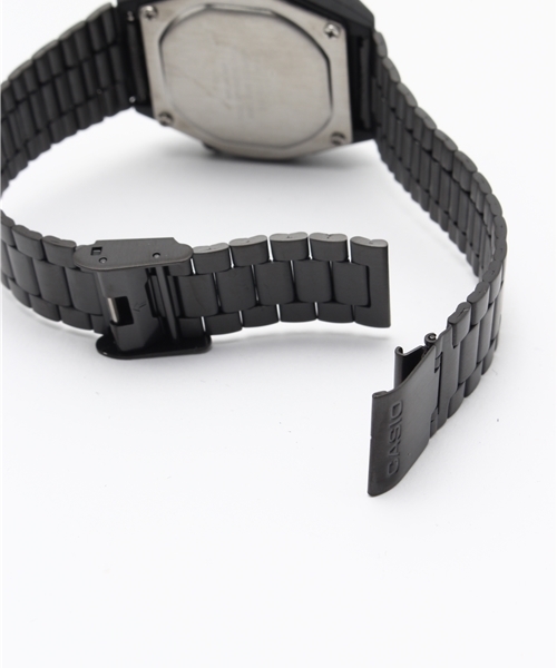 CASIO（カシオ）の「CASIO (カシオ) / STANDARD DIGITAL (スタンダードデジタル)（アナログ腕時計・メンズ・ブラック×ホワイト・FREE）」の6枚目の写真