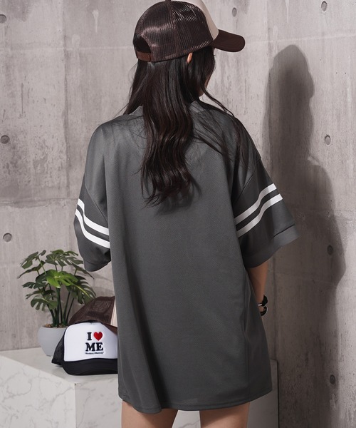 #MEMORY(メモリー)の「【MEMORY】Vネック ナンバリング メッシュTシャツ / V-neck numbered mesh T-shirt(Tシャツ/カットソー・メンズ・チャコールグレー/ブラック・FREE)」の19枚目の写真