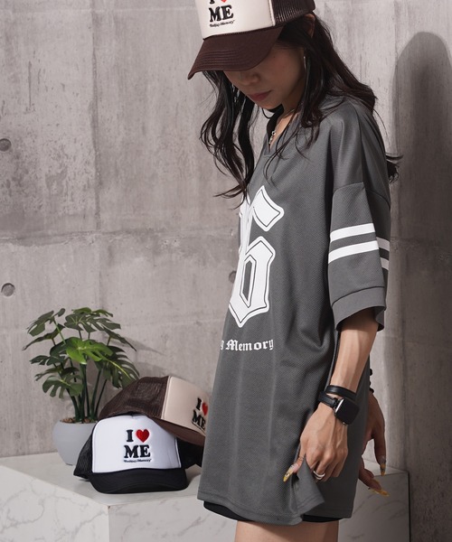 #MEMORY(メモリー)の「【MEMORY】Vネック ナンバリング メッシュTシャツ / V-neck numbered mesh T-shirt(Tシャツ/カットソー・メンズ・チャコールグレー/ブラック・FREE)」の17枚目の写真