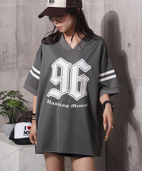 #MEMORY(メモリー)の「【MEMORY】Vネック ナンバリング メッシュTシャツ / V-neck numbered mesh T-shirt(Tシャツ/カットソー・メンズ・チャコールグレー/ブラック・FREE)」の16枚目の写真