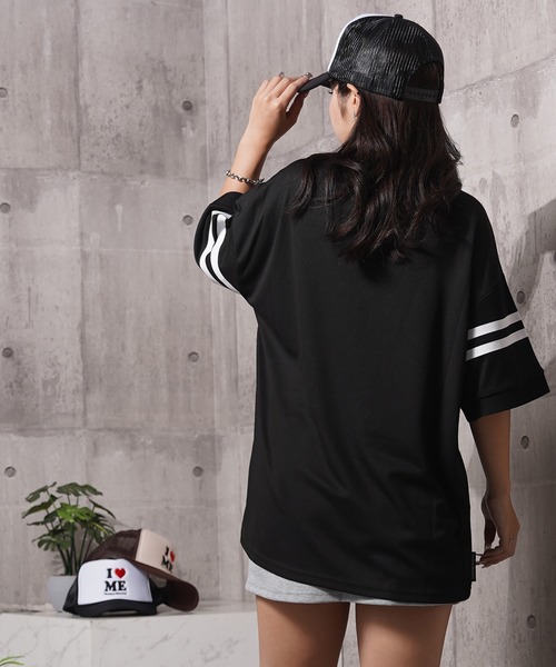 #MEMORY(メモリー)の「【MEMORY】Vネック ナンバリング メッシュTシャツ / V-neck numbered mesh T-shirt(Tシャツ/カットソー・メンズ・チャコールグレー/ブラック・FREE)」の9枚目の写真