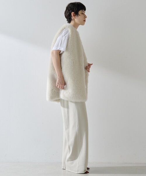 THE PAUSE（ザ ポーズ）の「【THE PAUSE】フェイクファークルーネックジレ（ベスト・レディース・グレイッシュベージュ/アイボリー・FREE）」の21枚目の写真