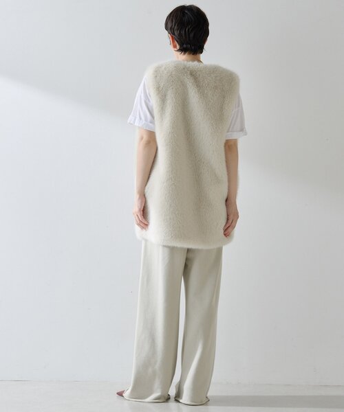 THE PAUSE（ザ ポーズ）の「【THE PAUSE】フェイクファークルーネックジレ（ベスト・レディース・グレイッシュベージュ/アイボリー・FREE）」の18枚目の写真