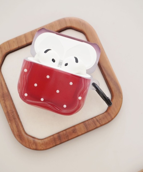 ammy.（エイミードット）の「【 ammy. / エイミードット 】 ドット柄 エアポッズ ケース / AirPods case（ヘッドフォン/イヤホン・レディース・レッド・A/B）」の6枚目の写真