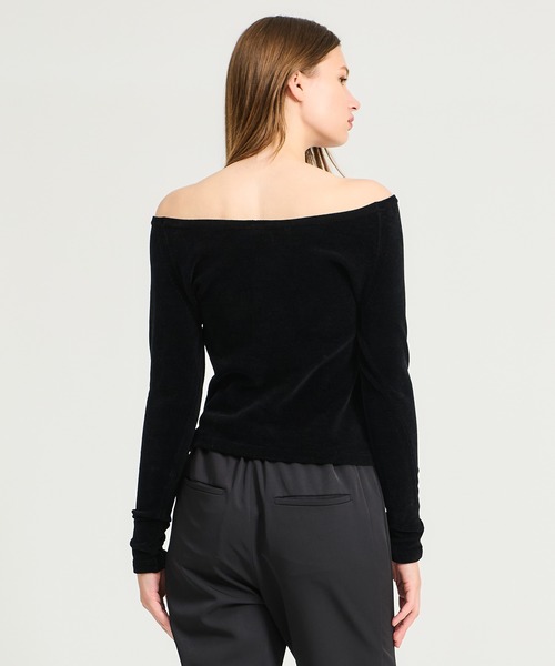 ESTNATION(エストネーション)の「ESTNATION / ベロアオフショルニット(ニット/セーター・レディース・ブラック/オフホワイト/ブラウン・FREE)」の9枚目の写真