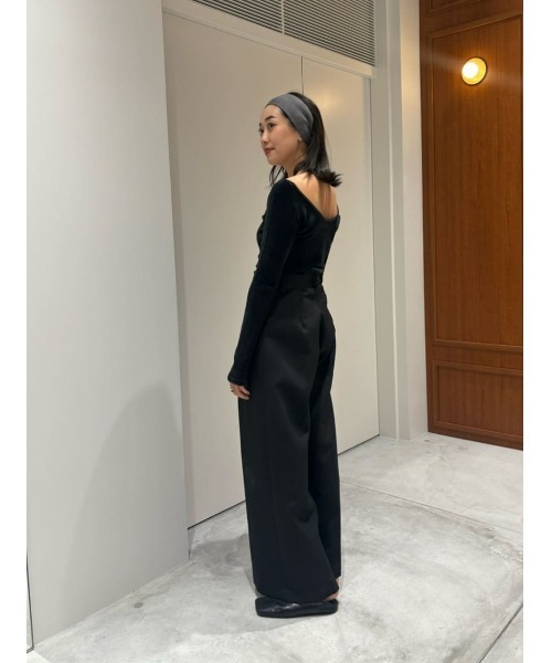 ESTNATION(エストネーション)の「ESTNATION / ベロアオフショルニット(ニット/セーター・レディース・ブラック/オフホワイト/ブラウン・FREE)」の15枚目の写真