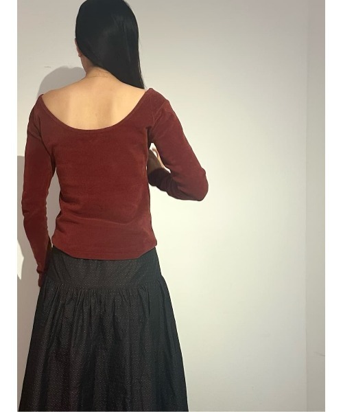 ESTNATION(エストネーション)の「ESTNATION / ベロアオフショルニット(ニット/セーター・レディース・ブラック/オフホワイト/ブラウン・FREE)」の13枚目の写真