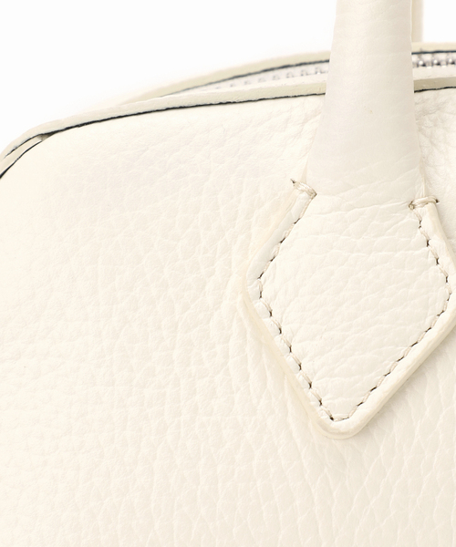 AULENTTI（オウレンティ）の「【AULENTTI/オウレンティ】BUGETTE BAG（トートバッグ・レディース・ホワイト/ブラック・FREE）」の19枚目の写真