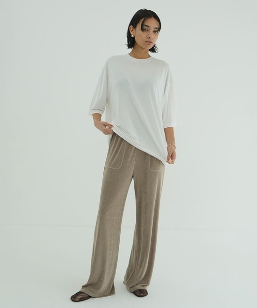 CLANE(クラネ)の「HALF SLEEVE SOFT CUT TOPS(Tシャツ/カットソー・レディース・ホワイト/ブラック・1/2)」の6枚目の写真