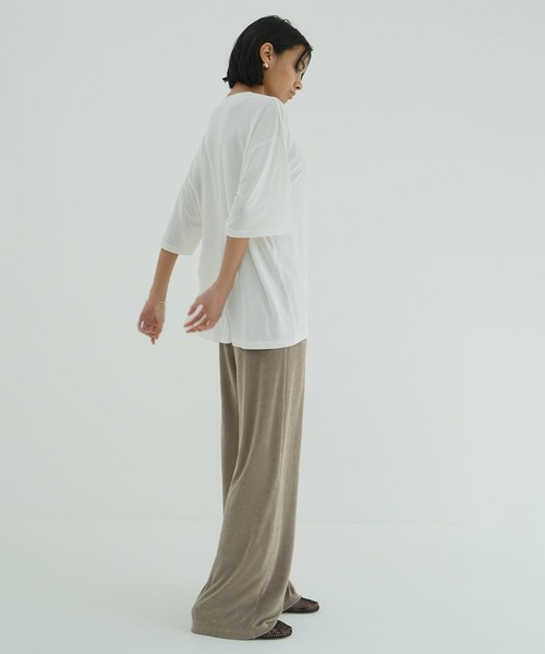 CLANE(クラネ)の「HALF SLEEVE SOFT CUT TOPS(Tシャツ/カットソー・レディース・ホワイト/ブラック・1/2)」の7枚目の写真