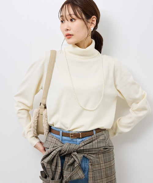 ROPE' PICNIC（ロペピクニック）の「アンチピリング天竺タートルネックニットプルオーバー/イージーケア（ニット/セーター・レディース・キナリ/ブラック/ホワイト系その他5/ワイン・FREE）」の2枚目の写真