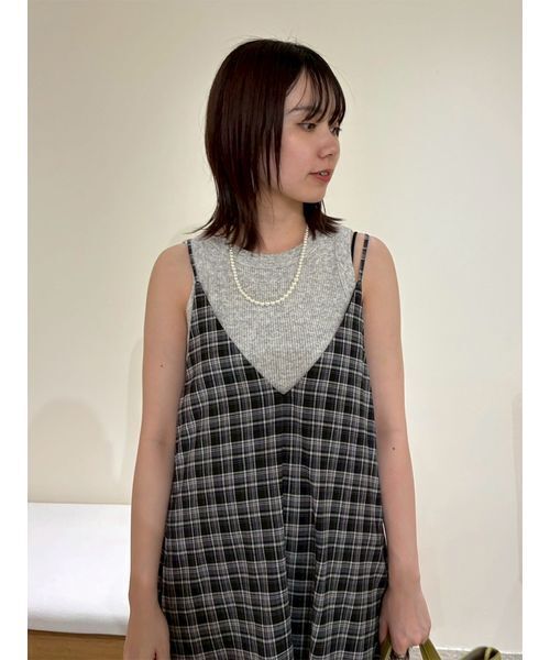Mila Owen（ミラオーウェン）の「サテンレーストリミングナローキャミワンピース（ワンピース・レディース・ブラック/オリーブ/チェック・0/1）」の15枚目の写真