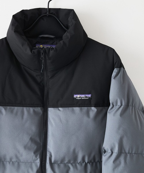 ragged mountain（ラギットマウンテン）の「【RAGGED MOUNTAIN/ラギットマウンテン】【撥水・防風・防水性を兼ね備えた高機能ジャケット】EXETER/エクスター スタンド 中綿 ジャケット エコダウン スタンドカラー 多機能ポケット アウトドア タウンユース ユニセックス（ダウンジャケット/コート・メンズ・ライトグレー/ホワイト/ブラック/ブルー系その他2・MEDIUM/LARGE/X-LARGE）」の3枚目の写真
