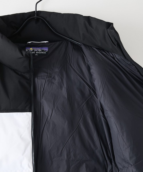 ragged mountain（ラギットマウンテン）の「【RAGGED MOUNTAIN/ラギットマウンテン】【撥水・防風・防水性を兼ね備えた高機能ジャケット】EXETER/エクスター スタンド 中綿 ジャケット エコダウン スタンドカラー 多機能ポケット アウトドア タウンユース ユニセックス（ダウンジャケット/コート・メンズ・ライトグレー/ホワイト/ブラック/ブルー系その他2・MEDIUM/LARGE/X-LARGE）」の12枚目の写真