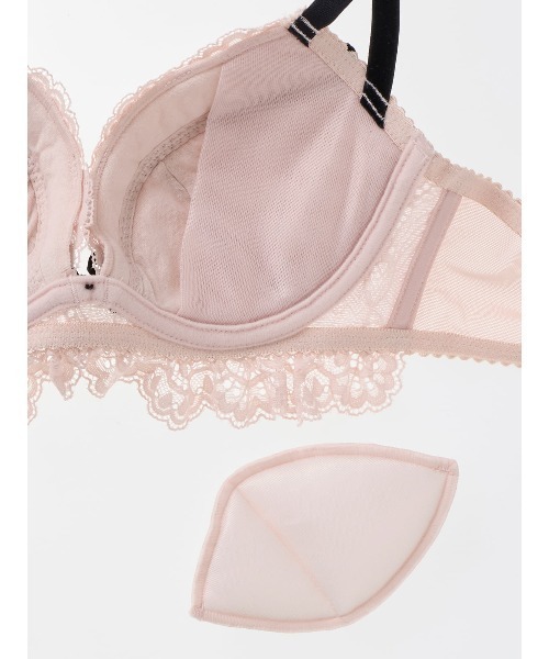 tutuanna（チュチュアンナ）の「フラッフィーブラ&ショーツセット（ブラ&ショーツ・レディース・クリーム/ピンク/ブラック・E75/E70/E65/D75/D65/C75/C70/D70/B65/B70/B75/C65）」の14枚目の写真