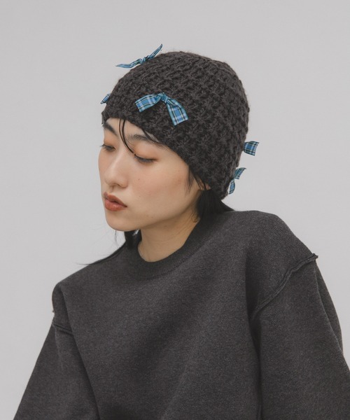 KBF(ケイビーエフ)の「チェックリボンニットビーニー(ニットキャップ/ビーニー・レディース・チャコールグレー/アイボリー・ONE)」の11枚目の写真