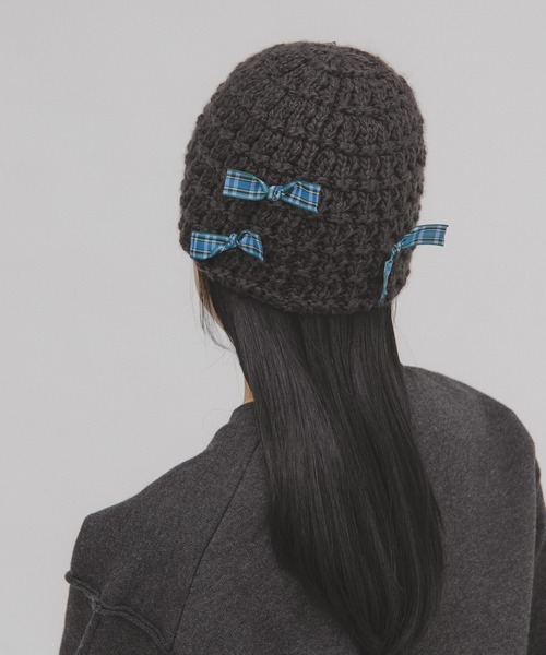 KBF(ケイビーエフ)の「チェックリボンニットビーニー(ニットキャップ/ビーニー・レディース・チャコールグレー/アイボリー・ONE)」の12枚目の写真