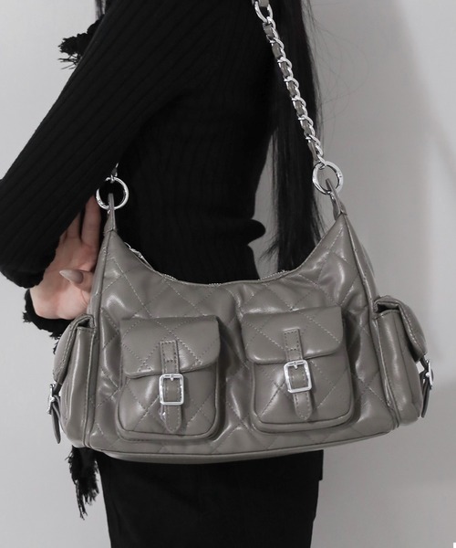 me+em select(ミームセレクト)の「【 2WAY 】アウトポケットキルティングチェーンショルダーバッグ / 2WAY out pocket quilting chain shoulder bag(ショルダーバッグ・レディース・ブラック/アイボリー/グレー・FREE)」の3枚目の写真