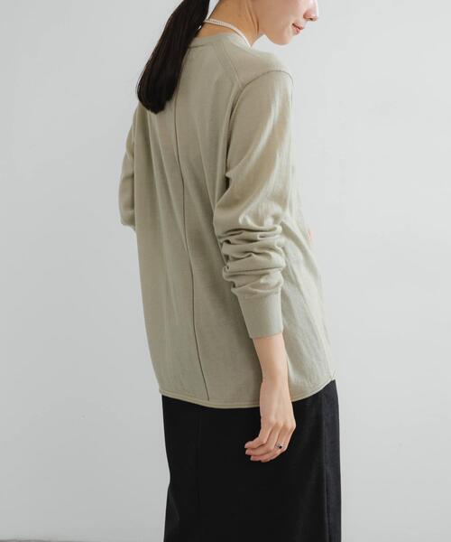 URBAN RESEARCH(アーバンリサーチ)の「new basic Lisse Cashmere crew knit(ニット/セーター・レディース・チャコールグレー/ベージュ系その他/ブルー系その他・FREE)」の6枚目の写真