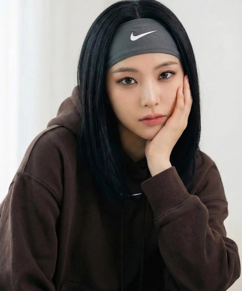 NIKE（ナイキ）の「【NIKE/ナイキ 】Dri-Fit フューリー ワイドヘッドバンド（ヘアバンド・メンズ・ブラック/グレー/ブルー/ホワイト/グリーン系/レッド/ワインレッド/ネイビー・FREE）」の3枚目の写真
