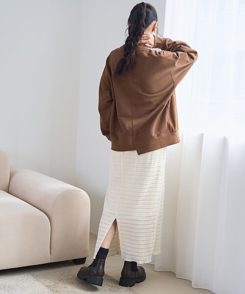 PENNEYS（ぺニーズ）の「【PENNEYS（ぺニーズ）別注】 リメイク風切り替え裏毛スウェット（スウェット・レディース・ブラウン/ダークグレー/ナチュラル/ライトピンク・M/L）」の10枚目の写真