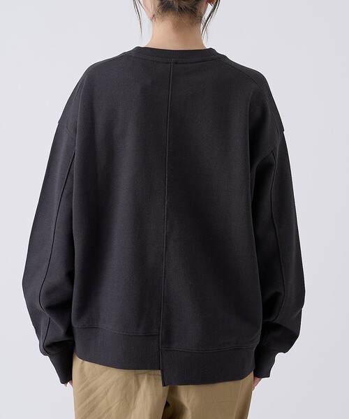 PENNEYS（ぺニーズ）の「【PENNEYS（ぺニーズ）別注】 リメイク風切り替え裏毛スウェット（スウェット・レディース・ブラウン/ダークグレー/ナチュラル/ライトピンク・M/L）」の16枚目の写真