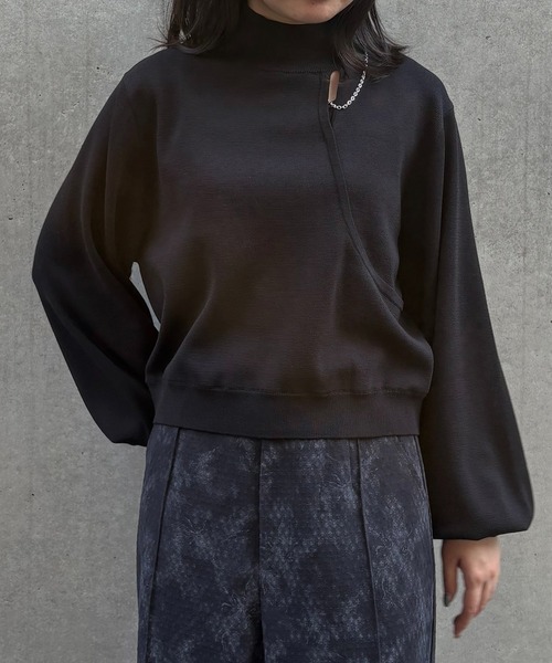 &g'aime（アンジェム）の「【&g'aime】チェーンデザインニット　Chain Design Knit（ニット/セーター・レディース・ブラック/アイボリー/ブルー・FREE）」の2枚目の写真