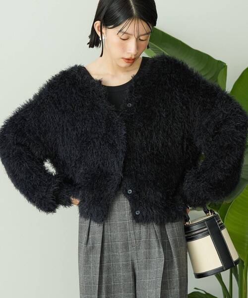 AMERICAN HOLIC（アメリカンホリック）の「シャギーニットクルーネックカーディガン（カーディガン/ボレロ・レディース・モカ/ホワイト系その他2/ピンク/グレイッシュベージュ/ブルーグリーン/ブラック・M/L）」の11枚目の写真