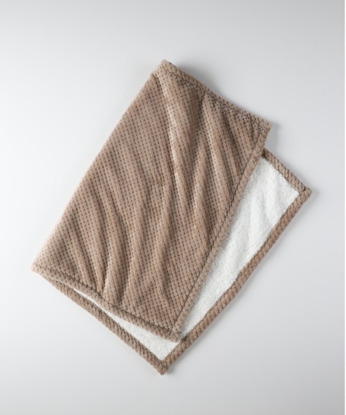 Right-on（ライトオン）の「【Right-on Basic】ダイヤカットボアブランケット（ダイヤカット/ブランケット/モダン/シンプル/ボア素材/保温性）（その他雑貨・メンズ・ブラウン/グレー・ONE SIZE）」の2枚目の写真