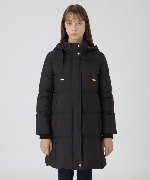 BLUE LABEL CRESTBRIDGE(ブルーレーベルクレストブリッジ)の「ハイマルチピーチタフタロングダウンコート(ダウンジャケット/コート・レディース・ブラック/ベージュ/ダークネイビー・36/38/40)」の4枚目の写真
