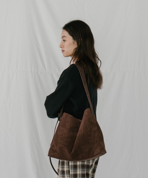 スエードワンハンドルショルダーバッグ（ショルダーバッグ）｜duei