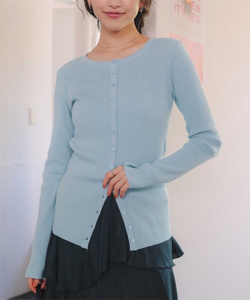 titivate(ティティベイト)の「メニー釦リブニットカーディガン(カーディガン/ボレロ・レディース・ダークグレー/ブルー/グリーン/ブラウン/ピンク/アイボリー・S/M/L)」の5枚目の写真