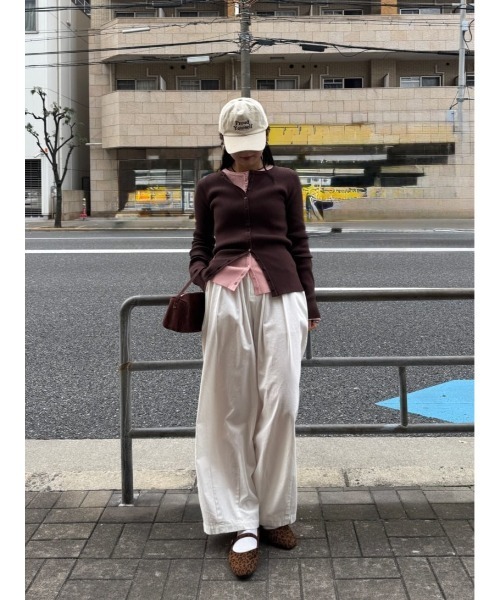 titivate(ティティベイト)の「メニー釦リブニットカーディガン(カーディガン/ボレロ・レディース・ダークグレー/ブルー/グリーン/ブラウン/ピンク/アイボリー・S/M/L)」の9枚目の写真