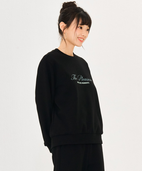 CHASECULT(チェイスカルト)の「女性レタリングマンツーマン-ブラック(スウェット・レディース・ブラック・90/85)」の3枚目の写真