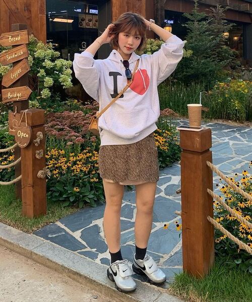 Retriever Club（レトリーバークラブ）の「I LOVE HOODIE [MELANGE GRAY]（パーカー・レディース・その他・SMALL/MEDIUM/LARGE/X-LARGE）」の2枚目の写真