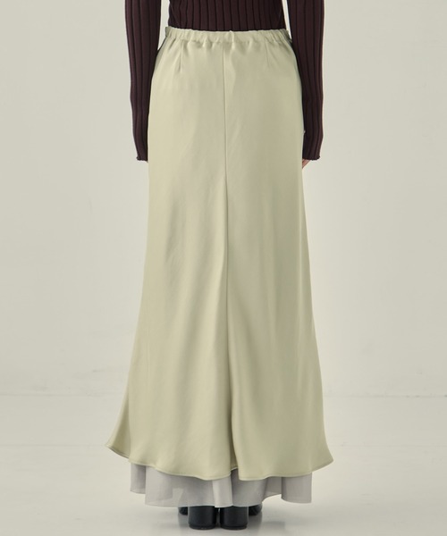 STUDIOUS(ステュディオス)の「【STUDIOUS/ステュディオス】LAYERED SATIN MERMAID SKIRT/レイヤードサテンマーメイドスカート(スカート・レディース・ベージュ/ダークグレー・1/2)」の19枚目の写真