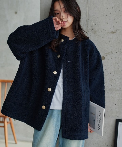 KOBE LETTUCE(コウベレタス)の「ムートンリバーシブルショート丈コート(ムートンコート・レディース・ブラウン/アイボリー系/ネイビー・M)」の3枚目の写真